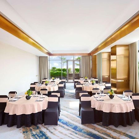 Novotel New Delhi City Centre エクステリア 写真