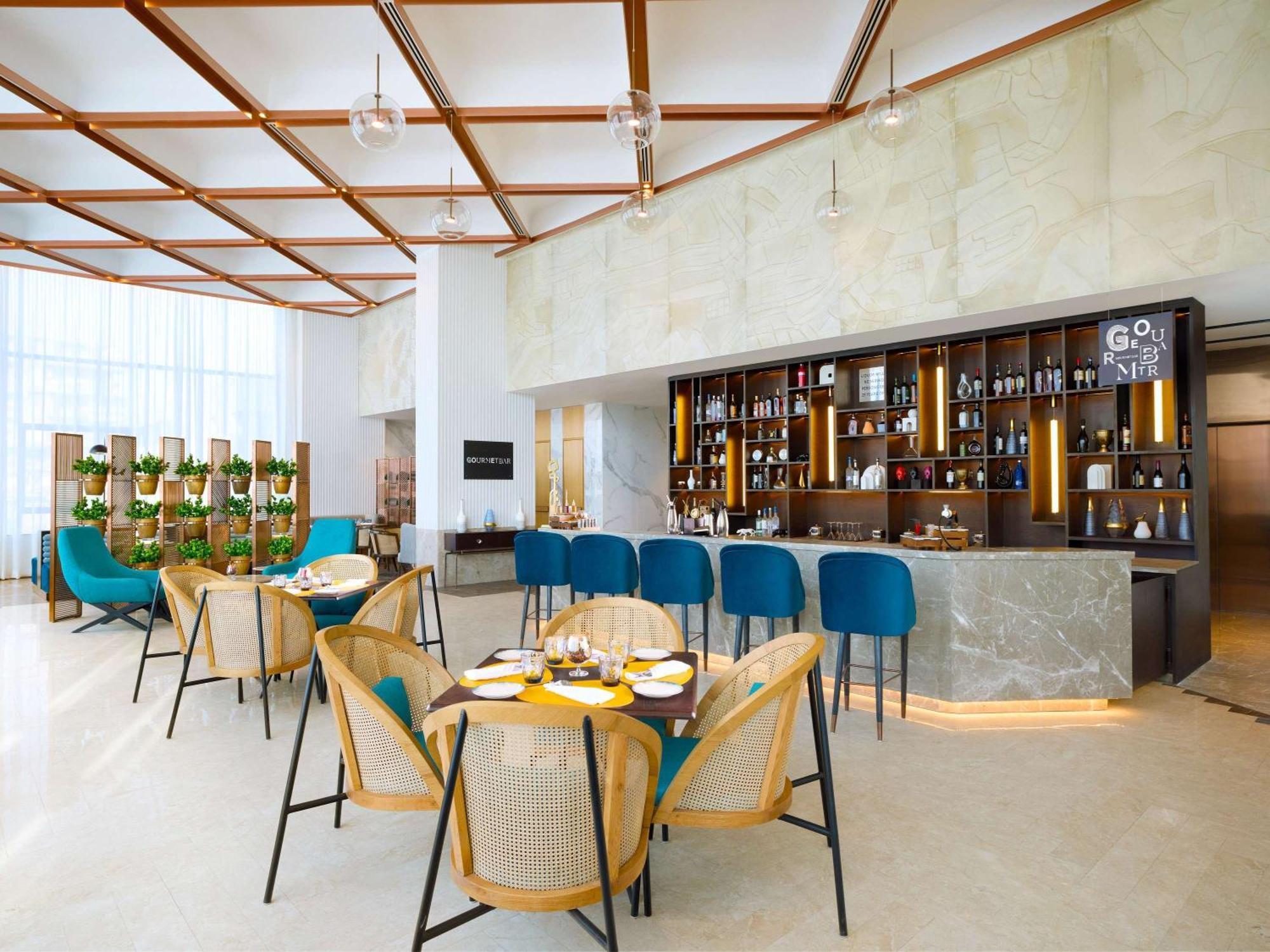 Novotel New Delhi City Centre エクステリア 写真