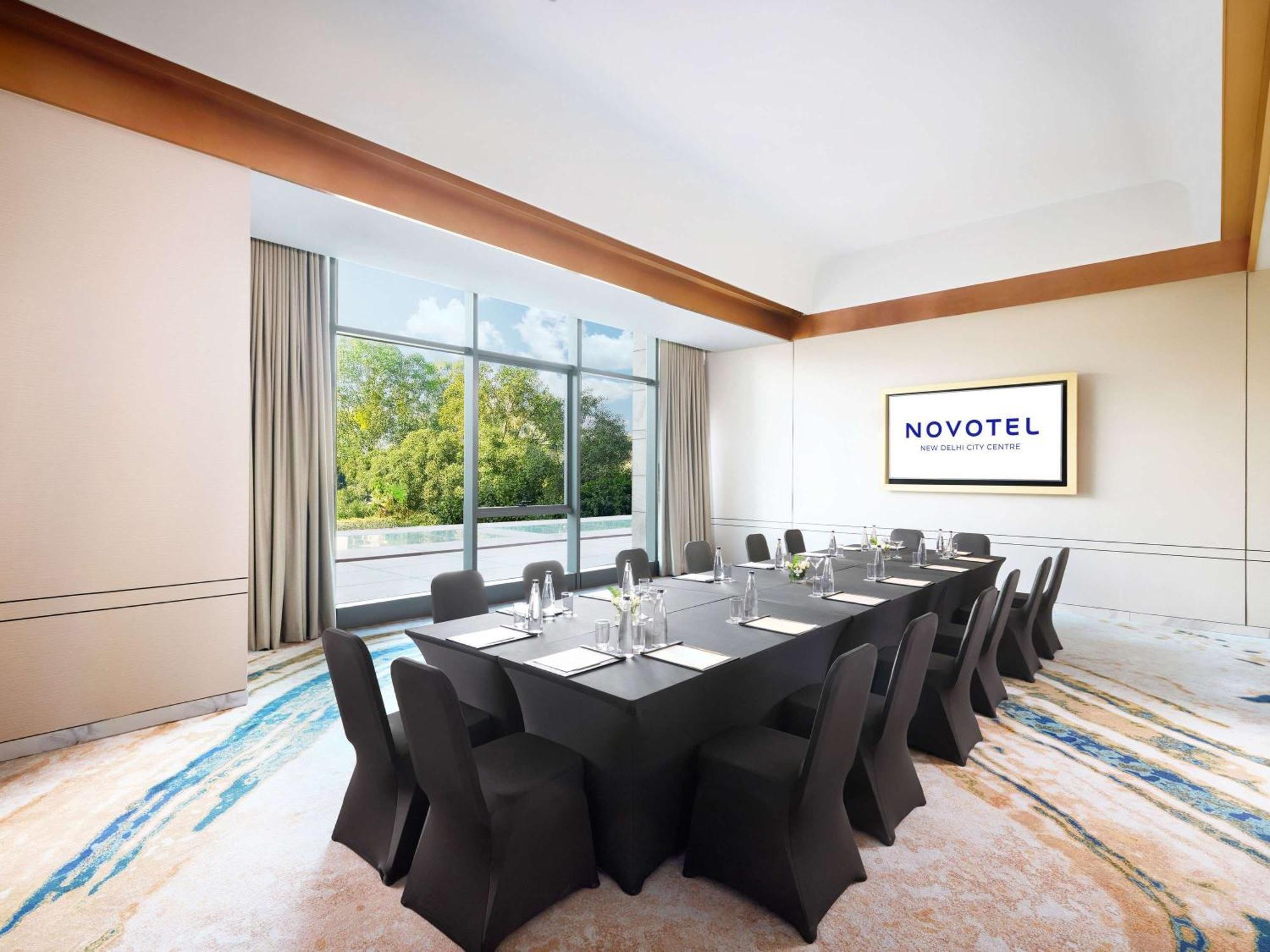 Novotel New Delhi City Centre エクステリア 写真