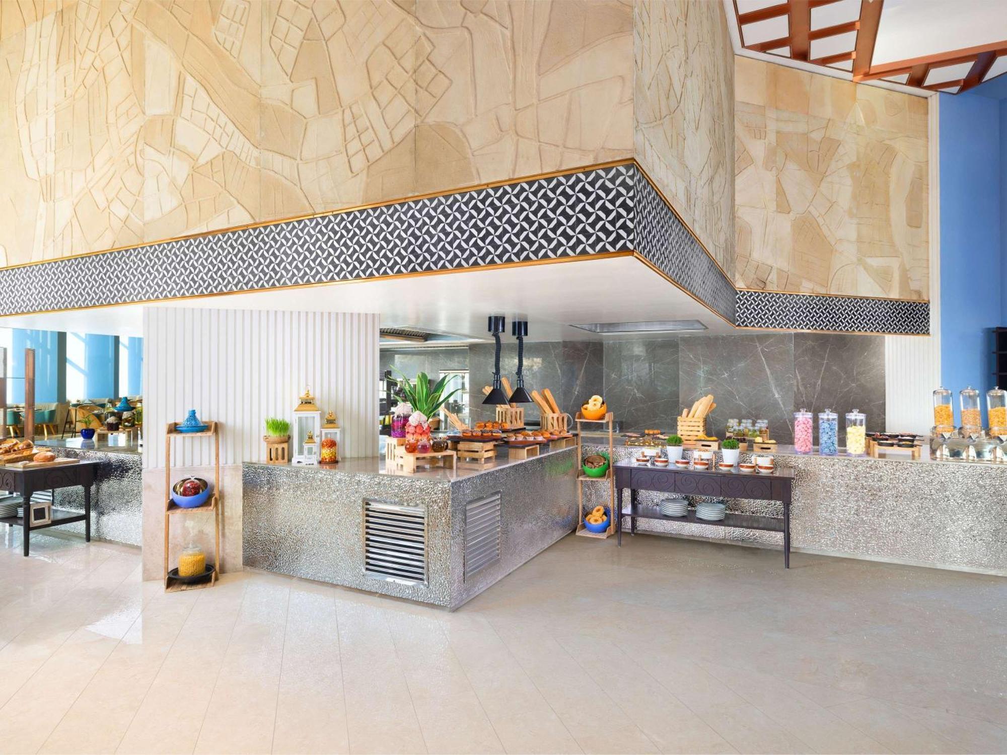 Novotel New Delhi City Centre エクステリア 写真