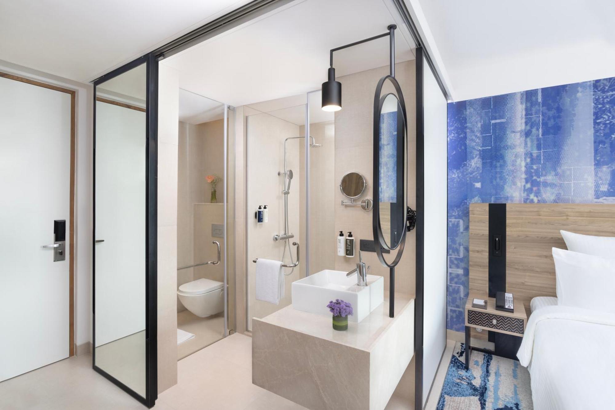 Novotel New Delhi City Centre エクステリア 写真