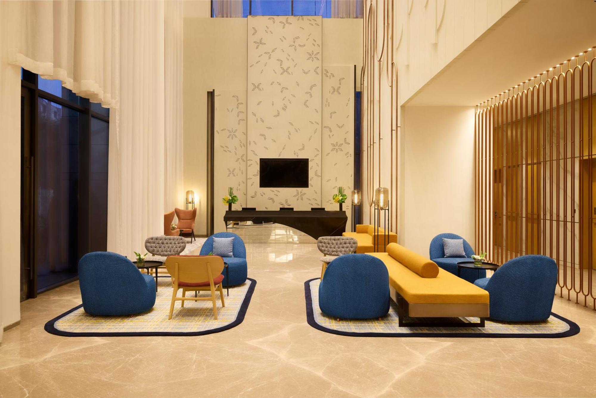 Novotel New Delhi City Centre エクステリア 写真